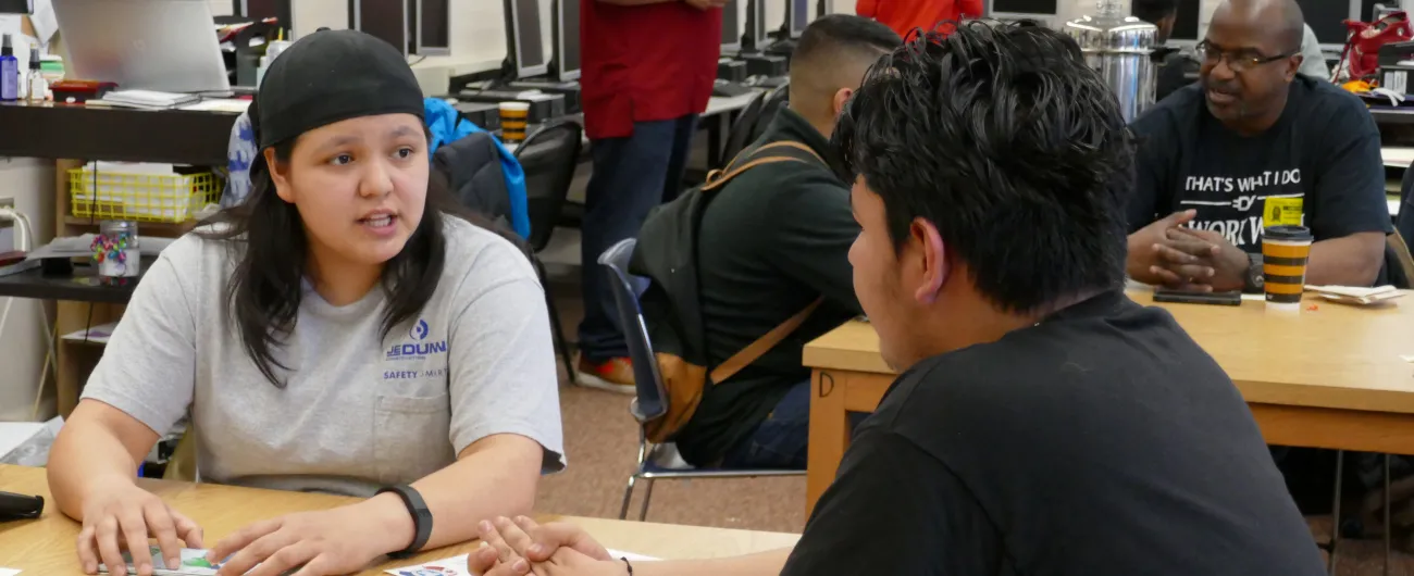 Union volunteer with student 